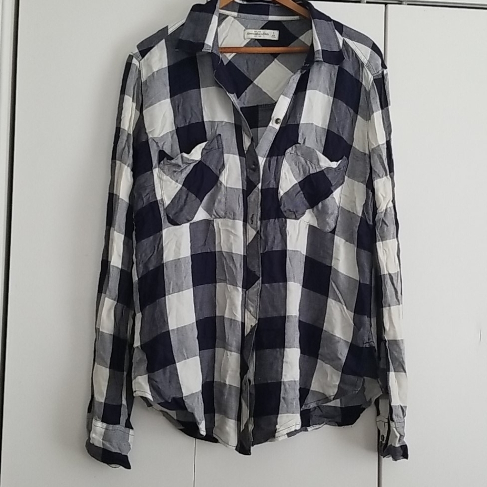 Long sleeve button down plaid shirt